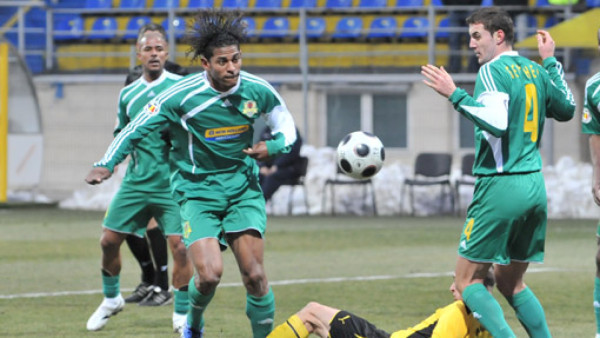 Vaslui asegura que le paga a Costly