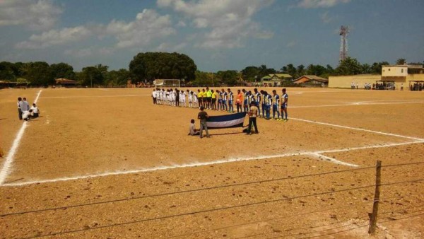 Estadios hondureños en pésimas condiciones en los que se juega fútbol profesional