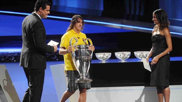 Así llegó Puyol a la gala de la Uefa