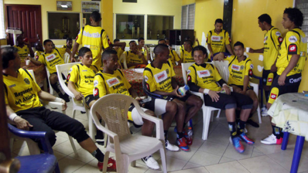 Vuelve la paz en el Real España