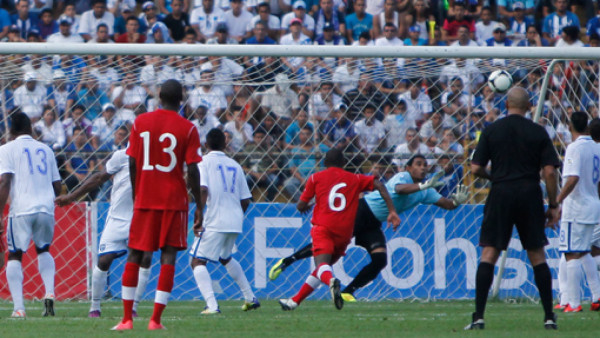 El debut de José Mendoza con Honduras en esta eliminatoria