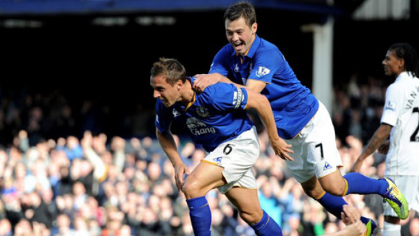 Figueroa y Wigan caen ante Everton