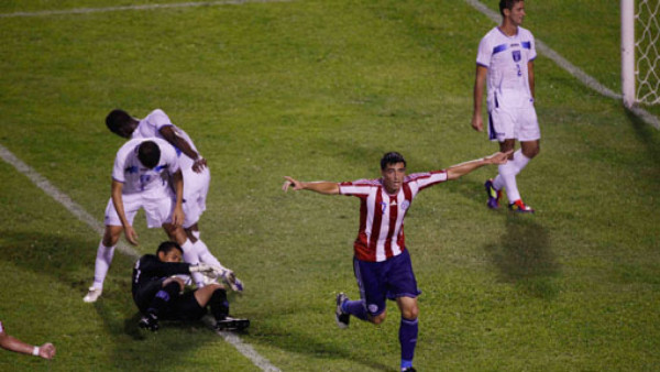 Paraguay golea a Honduras en el Olímpico