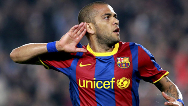 Alves a Mourinho: '¿Partidillos? La envidia es muy mala'
