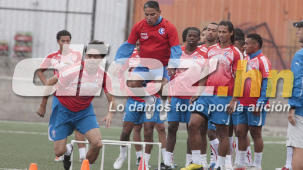 El 'Matador' entrenó con Olimpia y palpita su despedida