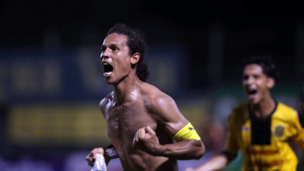 Caetano iguala récord de Pedrinho