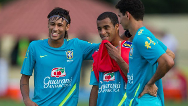 Brasil recupera a Ganso, pero lamentan la baja de Alex Sandro