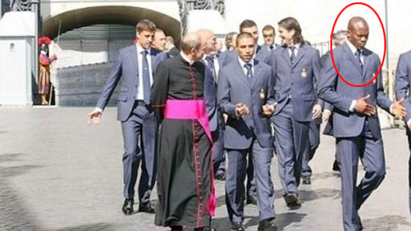 VIDEO: El día que David Suazo conoció al Papa Benedicto XVI