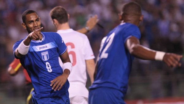 ¡Honduras aprueba venciendo a Serbia!