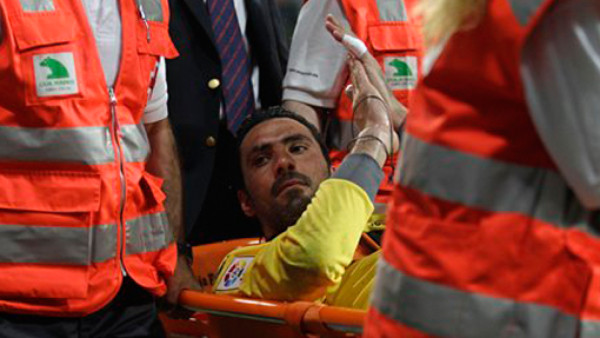 Escalofriante caída del portero Dudu Aouate