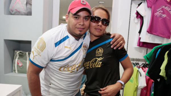 Olimpistas arrasan con las camisetas