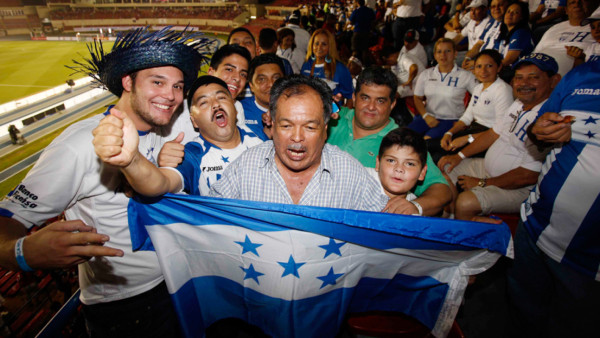 Honduras saca empate de oro