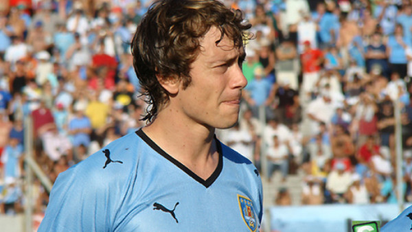 Uruguay viaja a Bolivia sin su defensa titular