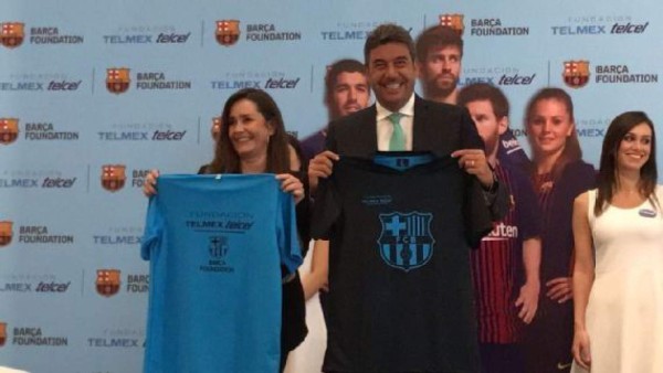 Empresario buscará que Barcelona y Pumas jueguen un amistoso en México