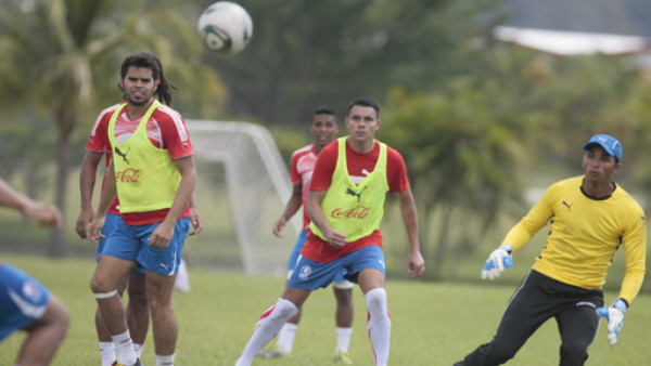 Rolando López realizó su primer entrenamiento con Olimpia