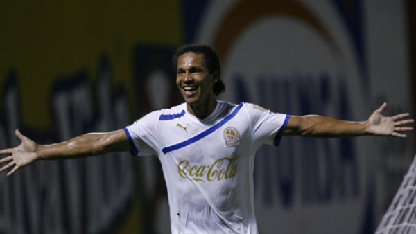 Douglas Caetano, despertó un goleador