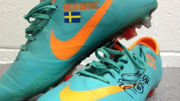 Ibrahimovic dona sus tacos del golazo ante Inglaterra