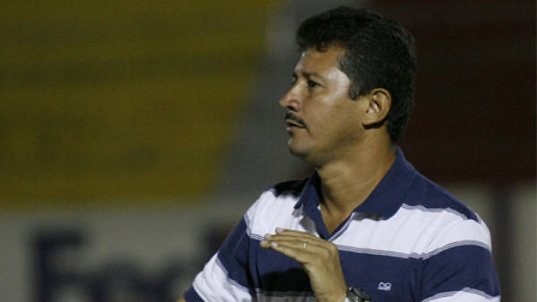 Mauro Reyes, segundo técnico en caer