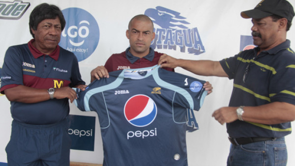 Motagua presenta a Mauricio Copete
