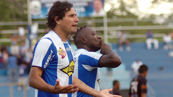 Victoria no tuvo problemas con Deportes Savio