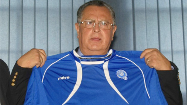 El 'Cuate” Castillo mantiene en incertidumbre a federación de El Salvador