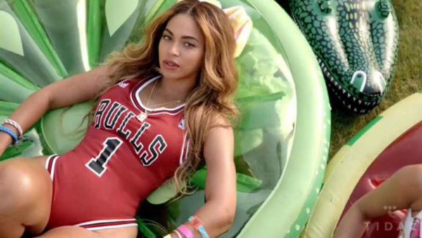 Beyonce, la encantadora fanática de la NBA