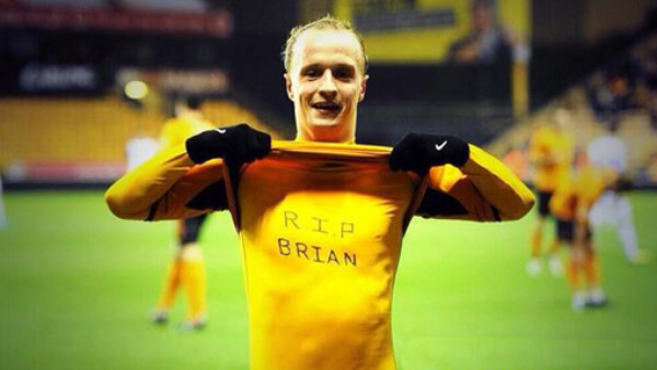 En Wolverhampton dedican gol a Brian Griffin, personaje de Family Guy