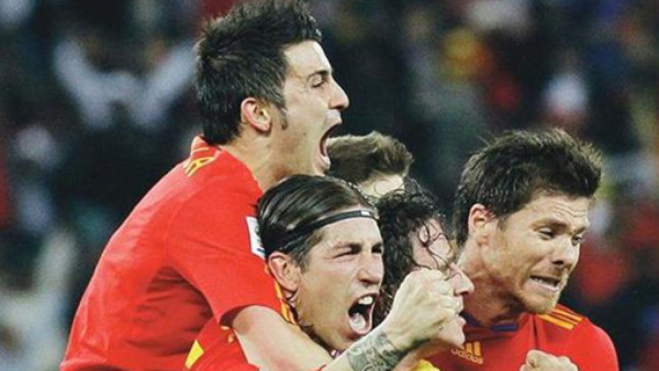 España, con equipo de lujo ante los ticos