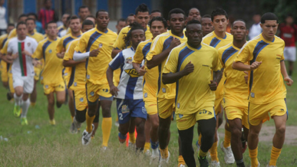 Victoria retorna a los entrenamientos, pero Copete no