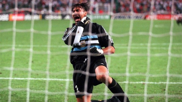 TOP: Grandes futbolistas que se retiraron antes de tiempo