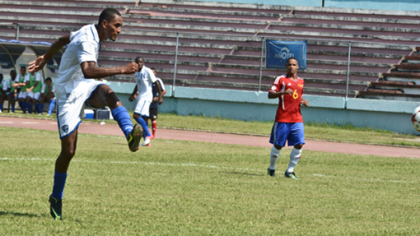 Jerry Bengtson, el mejor frente a Cuba