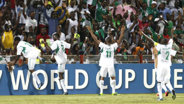 Nigeria aplastó a Suecia y jugará la final ante México