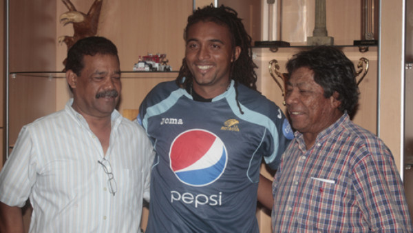 Motagua presenta al 'Pando' Ramírez
