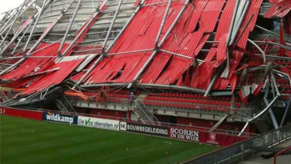 Un muerto al desplomarse techo de estadio en Holanda