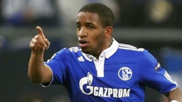 VIDEO: Fuerte discusión entre Farfán y su entrenador