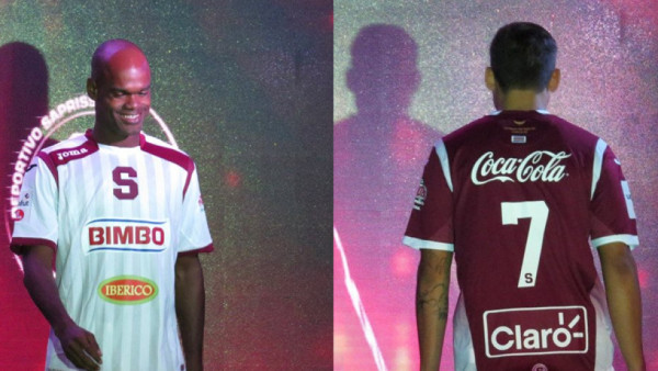 Saprissa presentó su nuevo uniforme para el 2014