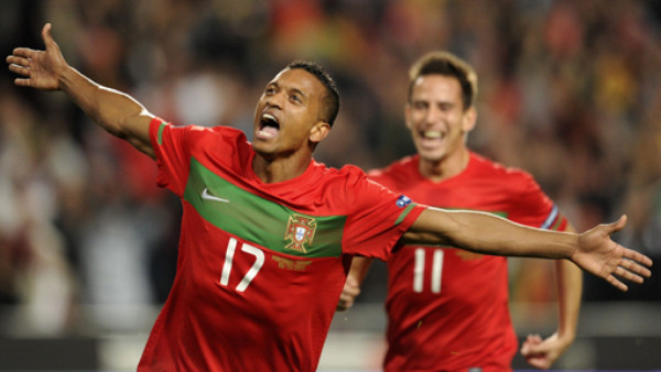 Portugal golea y se mete a la Eurocopa