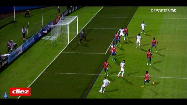 Imagen con la que el VAR determinó que era fuera de lugar.