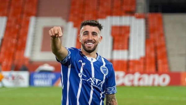 Agustín Auzmendi sigue enrachado y firma su cuarto gol con Godoy Cruz y tercero en la Copa Sudamericana