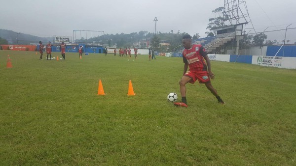 FICHAJES: ¿Noel a segunda? la Liga de Ascenso se llena de figuras y colombianos