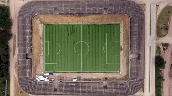 ¿Qué club te gustaría que la estrenara? Así quedó la cancha del estadio Roberto Suazo Córdova
