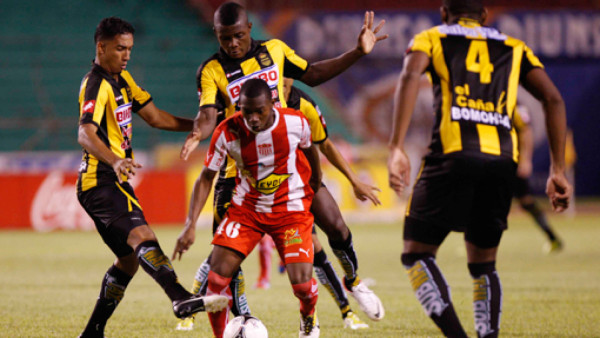 EN VIVO: ¡Vida desmantela al R. España!