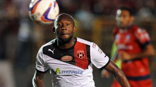 Jerry Palacios no se desespera pese a la suplencia en Alajuelense