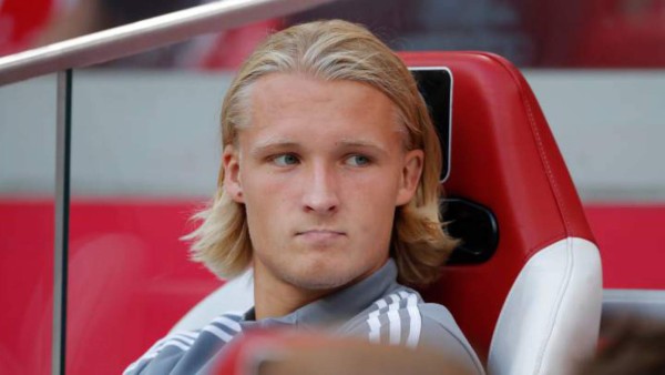 Escándalo: Encuentran al futbolista del Niza que le robó un reloj de 70 mil euros a Kasper Dolberg