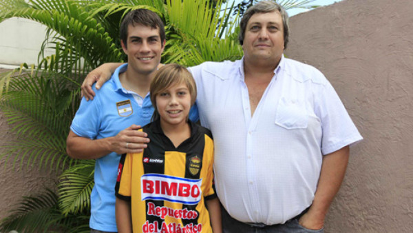 Familia de Jonatan Hansen es 'catracha”