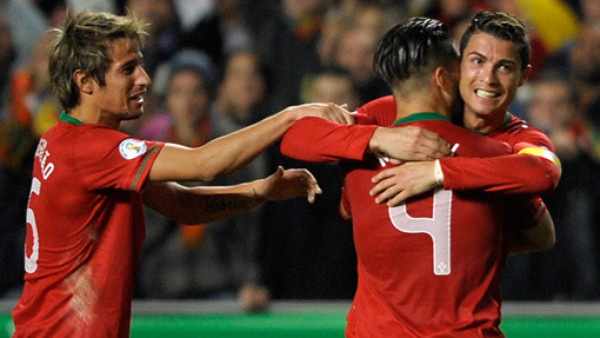 Cristiano acerca a Portugal al Mundial