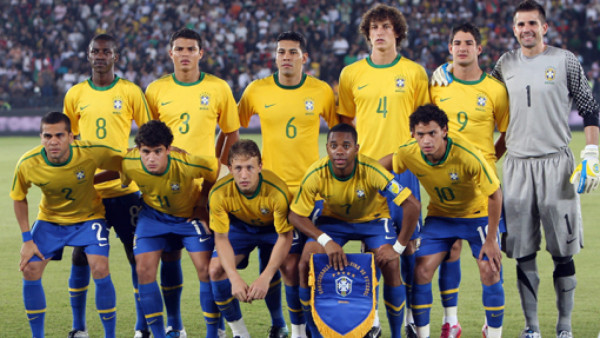 Brasil-Ucrania, duelo de 'amarillos' en Inglaterra