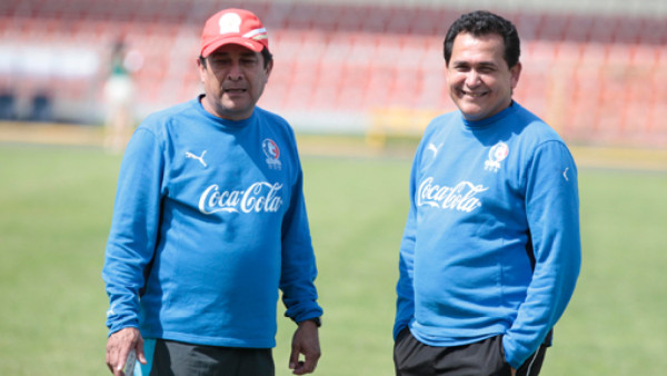 Los hermanos Espinoza afinan al Olimpia