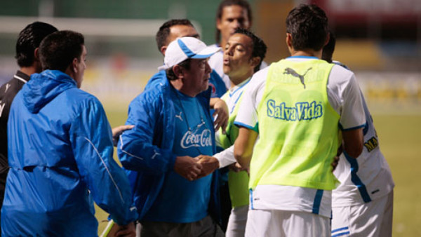 De Souza salva al Olimpia de otra derrota