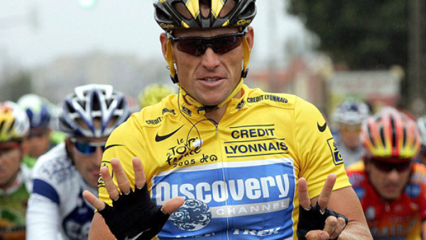 Lance Armstrong pierde todos sus títulos